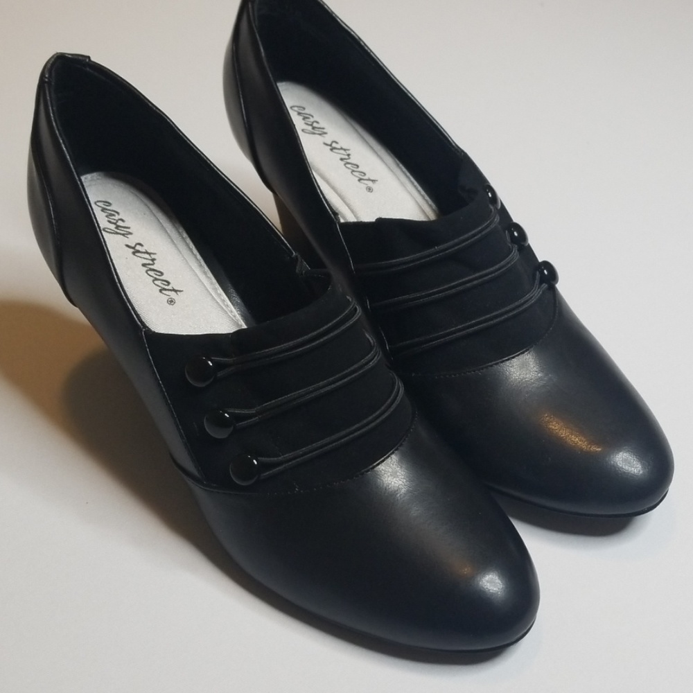 Black Easy Street Pump Booties